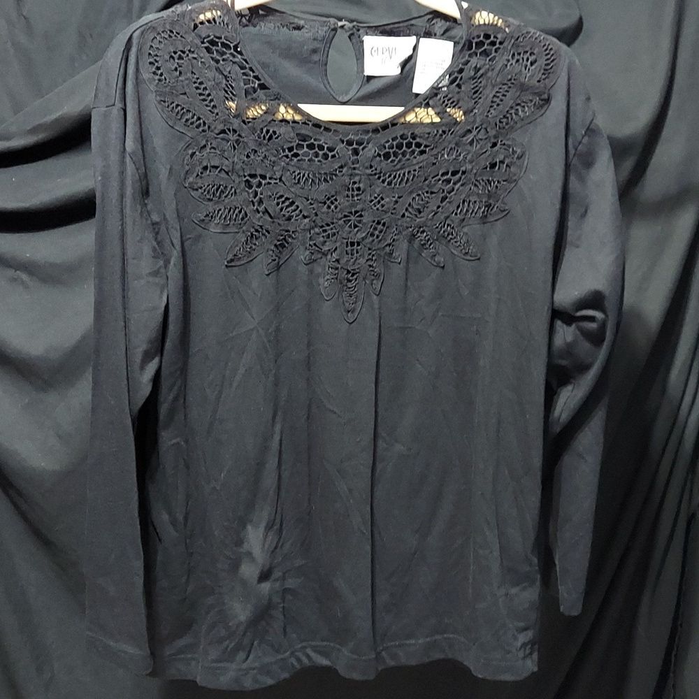 Cervelle long sleeve top size medium (InvW128)